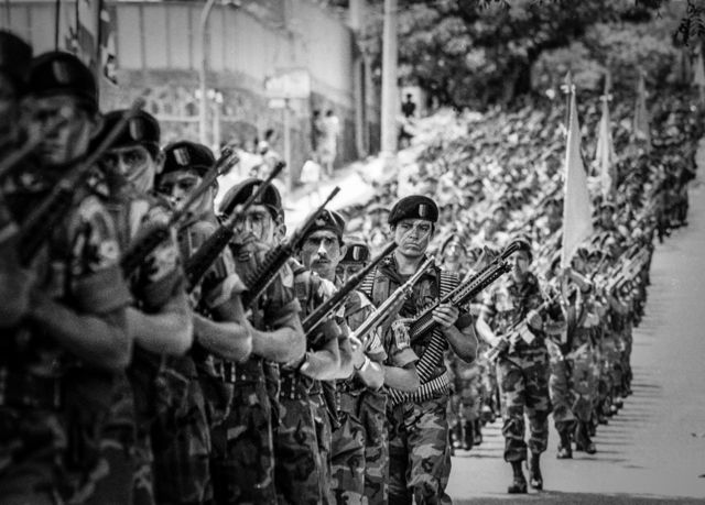 Soldados salvadoreños durante la guerra civil