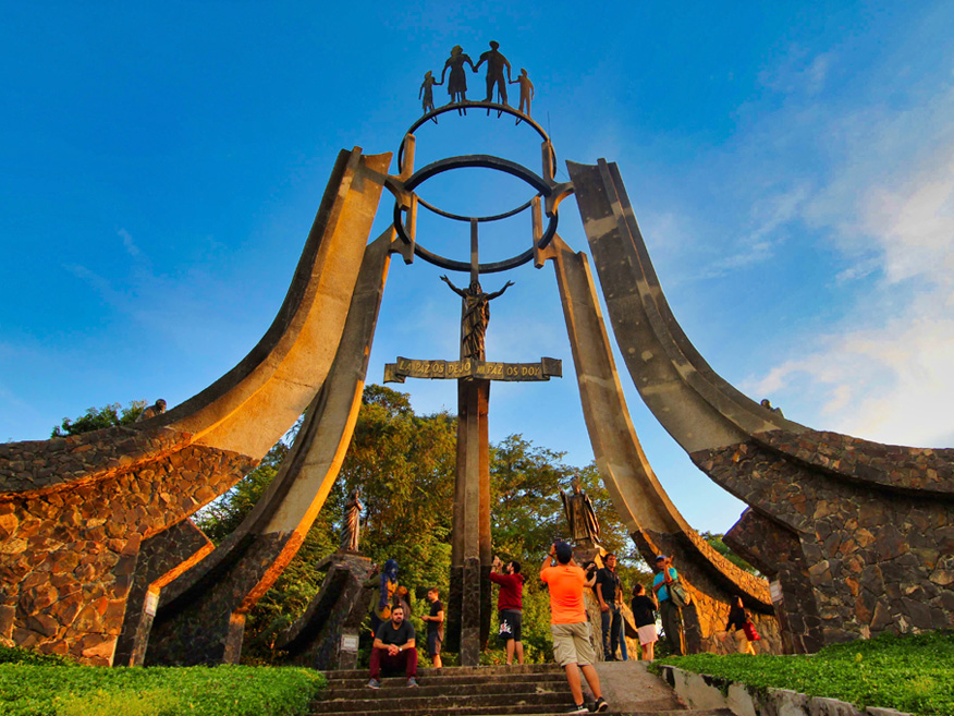 Monumento a las víctimas de masacres